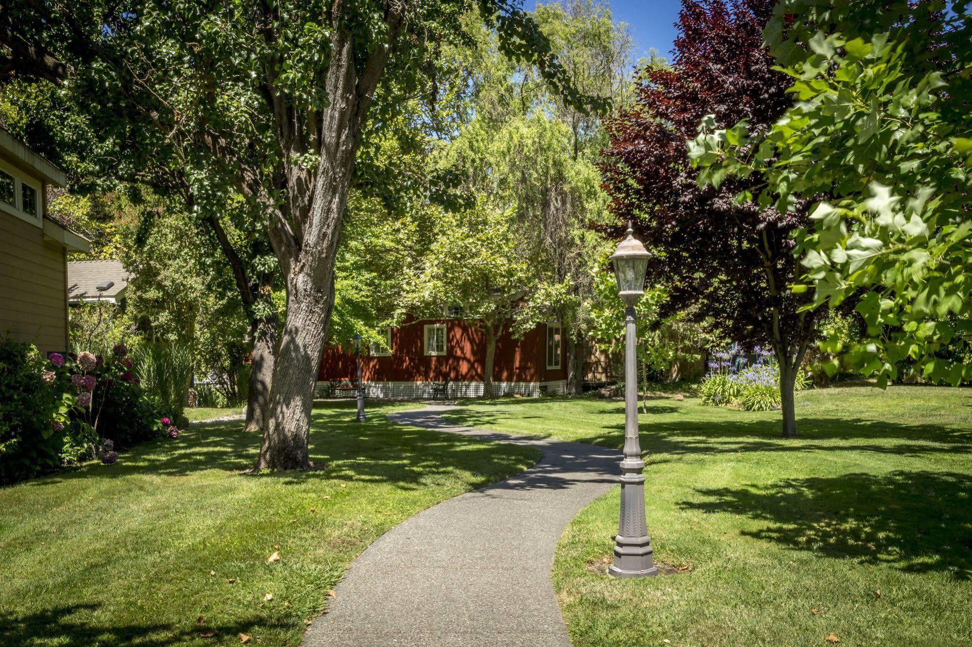 Riverpointe Napa Valley Resort Екстериор снимка