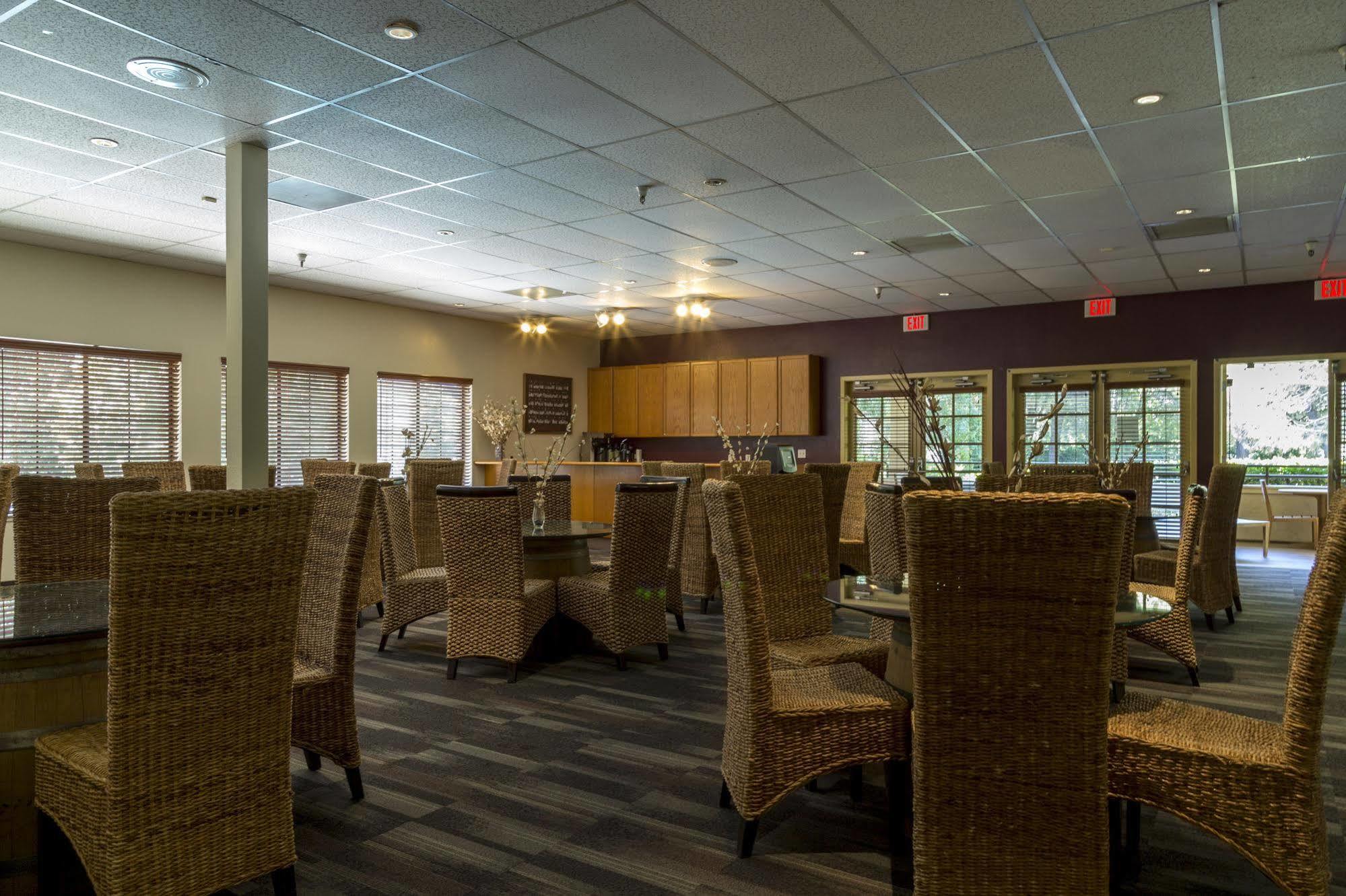 Riverpointe Napa Valley Resort Екстериор снимка