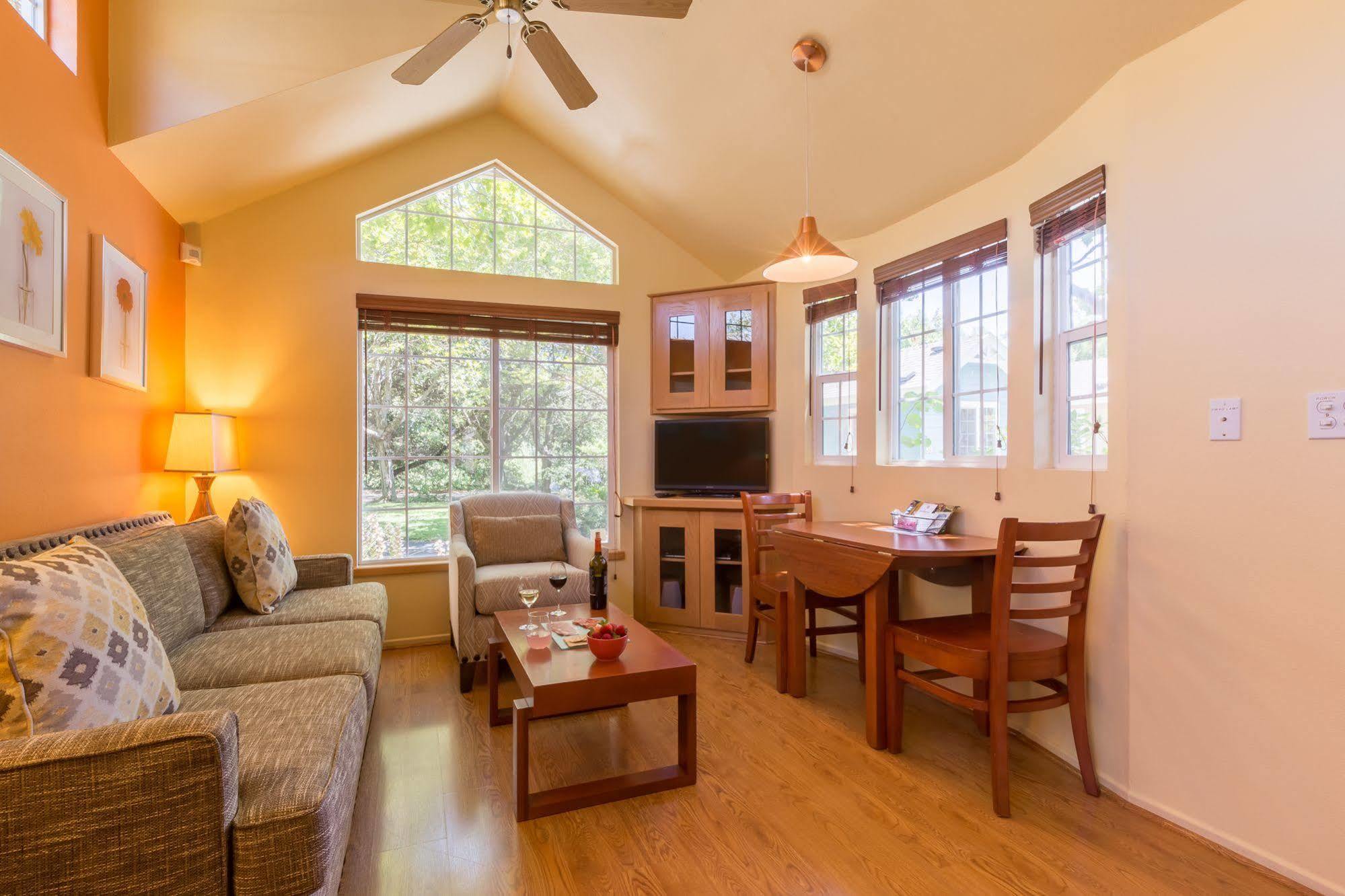 Riverpointe Napa Valley Resort Екстериор снимка
